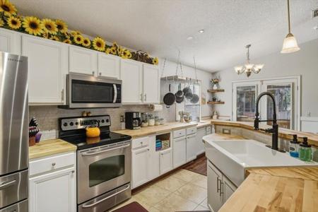 1990 Catline Circle Circle