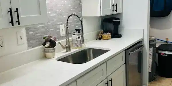 Image 4: Kitchen 2