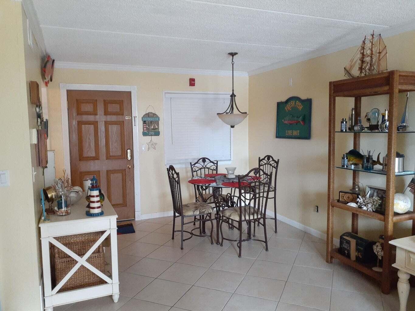 Image 2: Dining