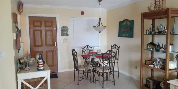 Image 2: Dining