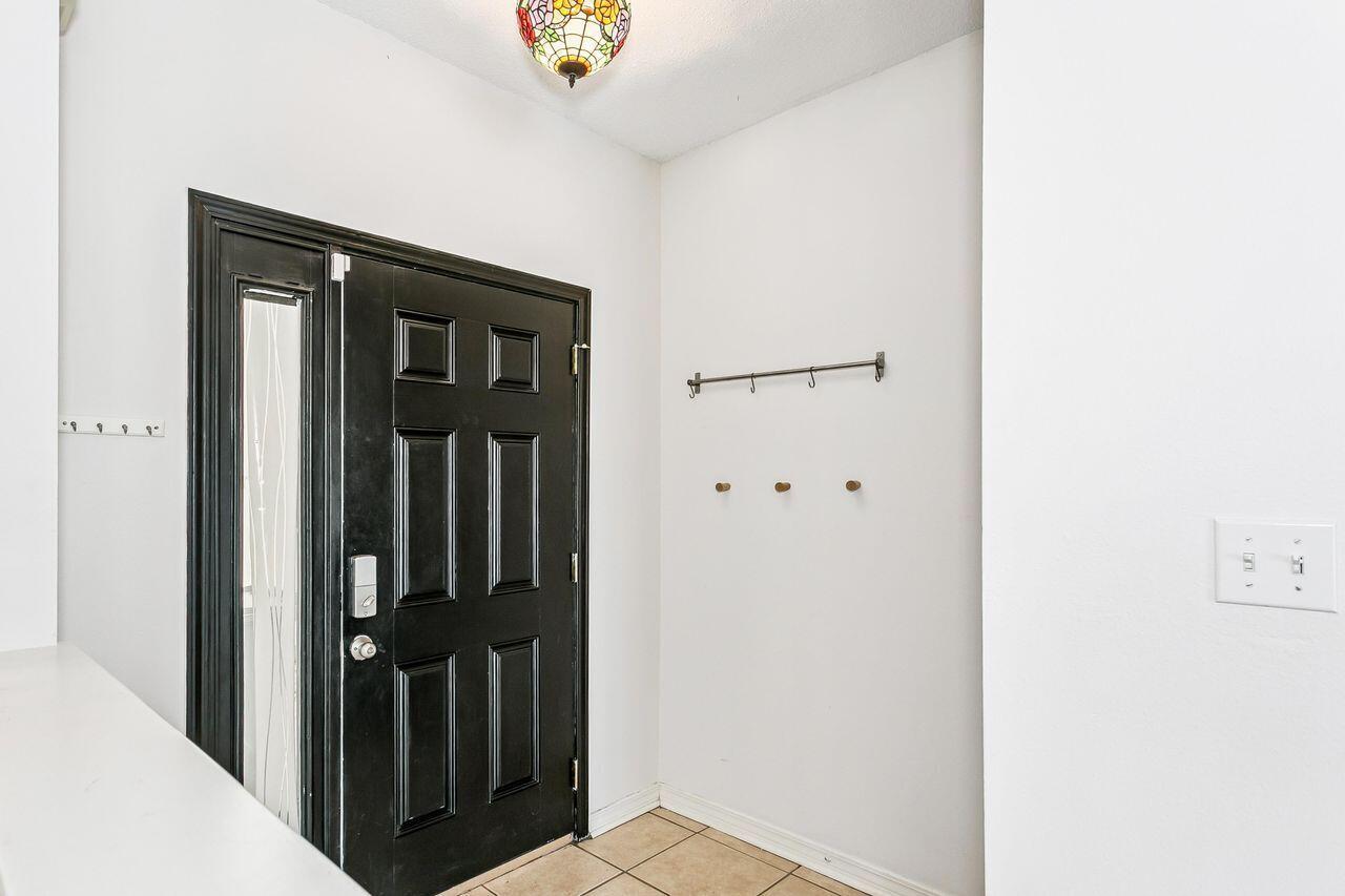 Image 4: 7222_Majestic_Blvd-4