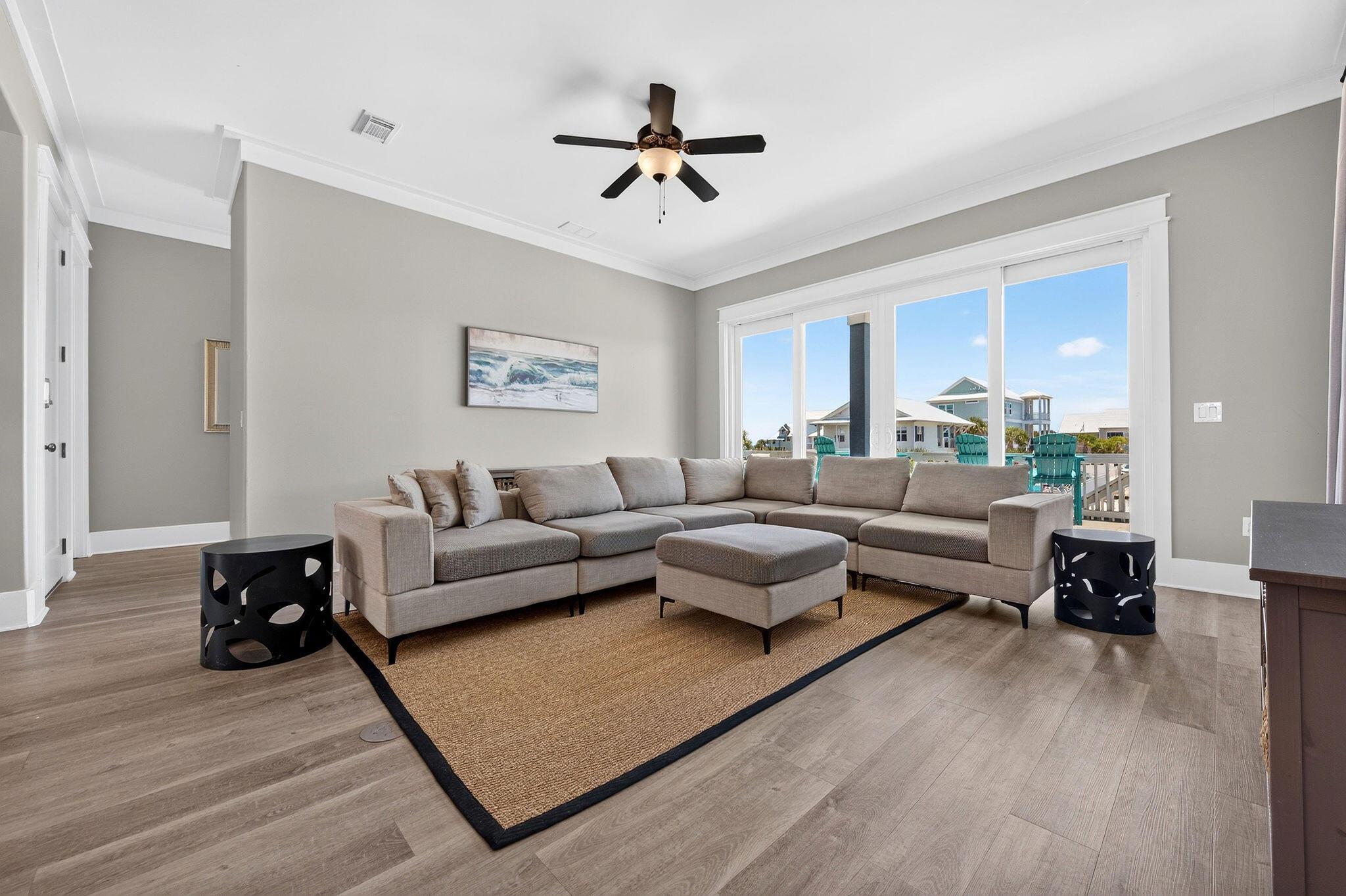 Image 4: 7402GrandNavarreBlvd-13