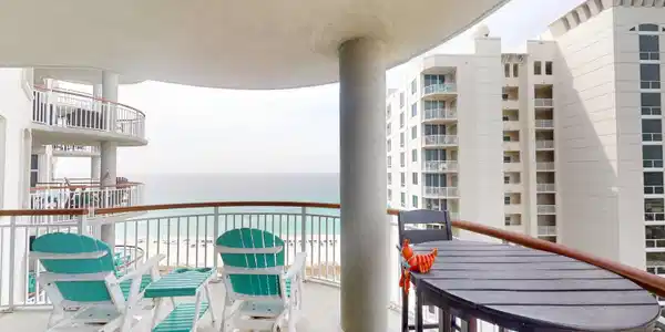 Image 4: balcony