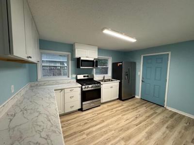 606 SHADY LANE Drive
