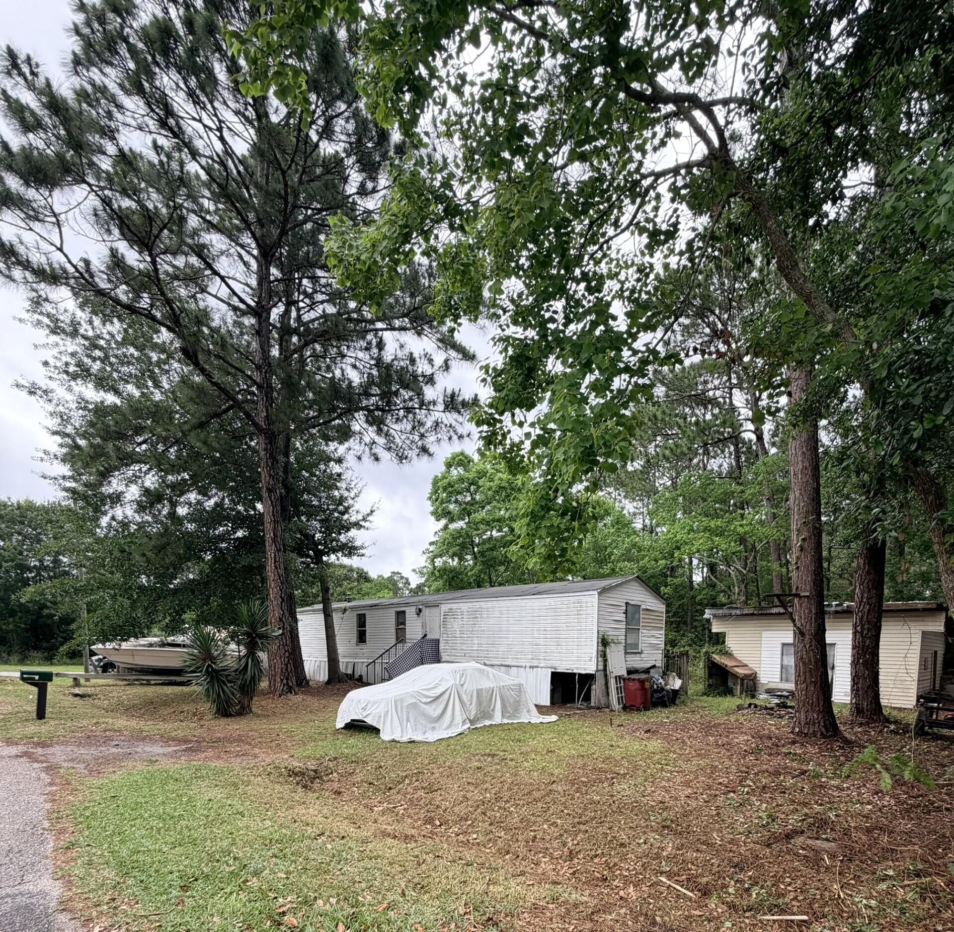 Image 3: 1956 Regean Rd