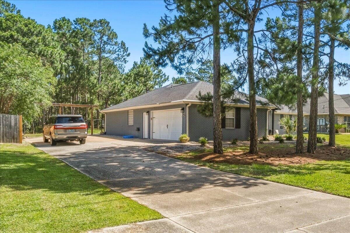 Image 2: 31-20260604 6642 Bellingham St 216