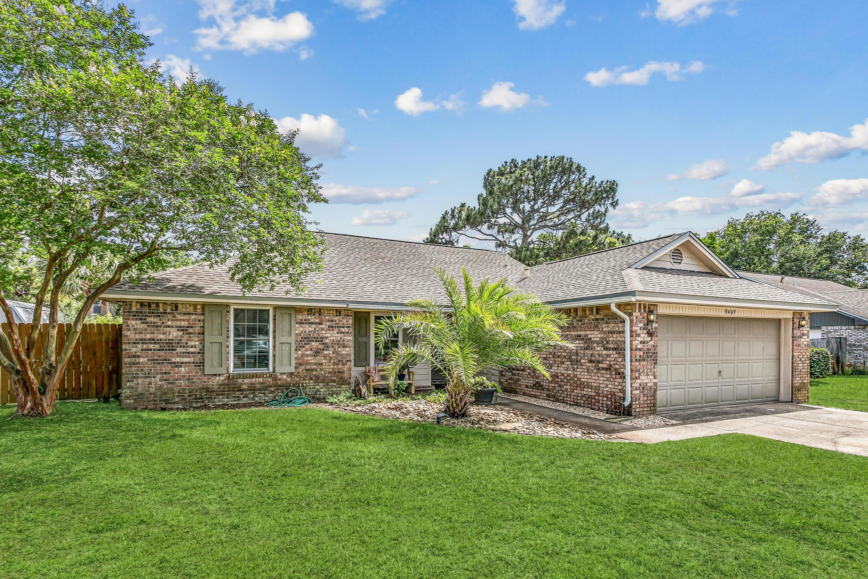 Image 2: 9409 Victoria Ln-2