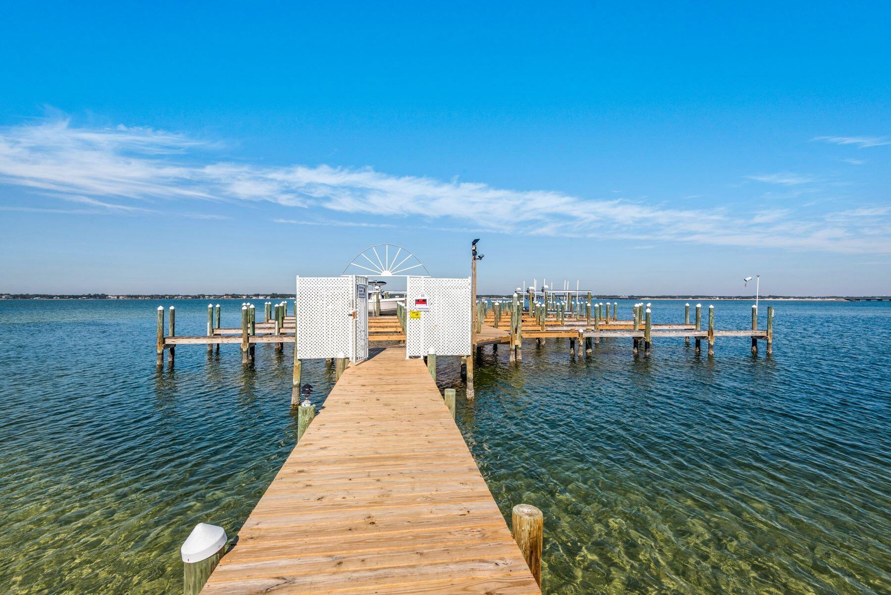 Image 4: Community Dock