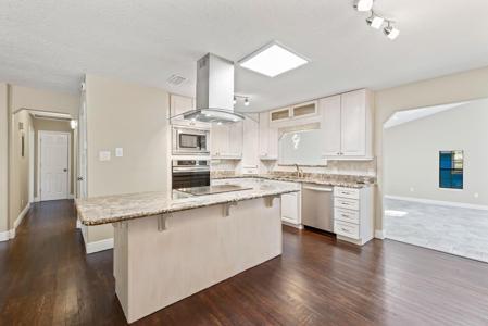 306 Ridgewood Avenue