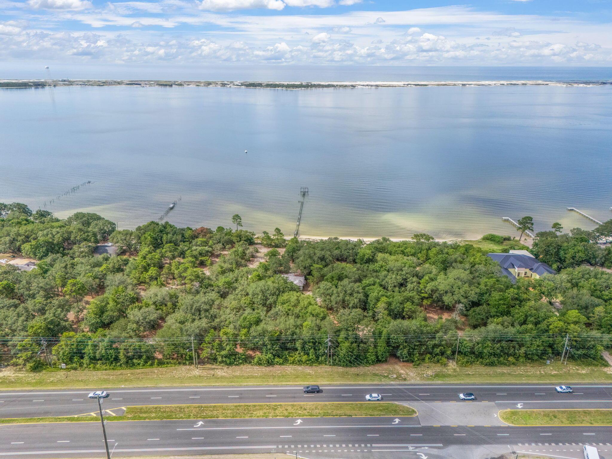 Image 2: 2-web-or-mls-9751-navarre-pkwy