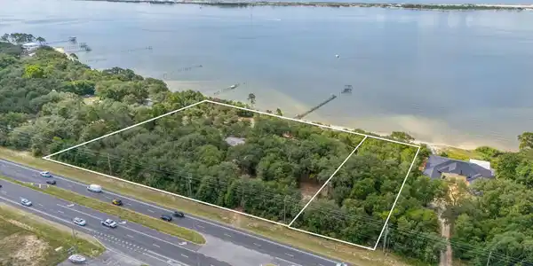 Image 4: 3-web-or-mls-9751-navarre-pkwy