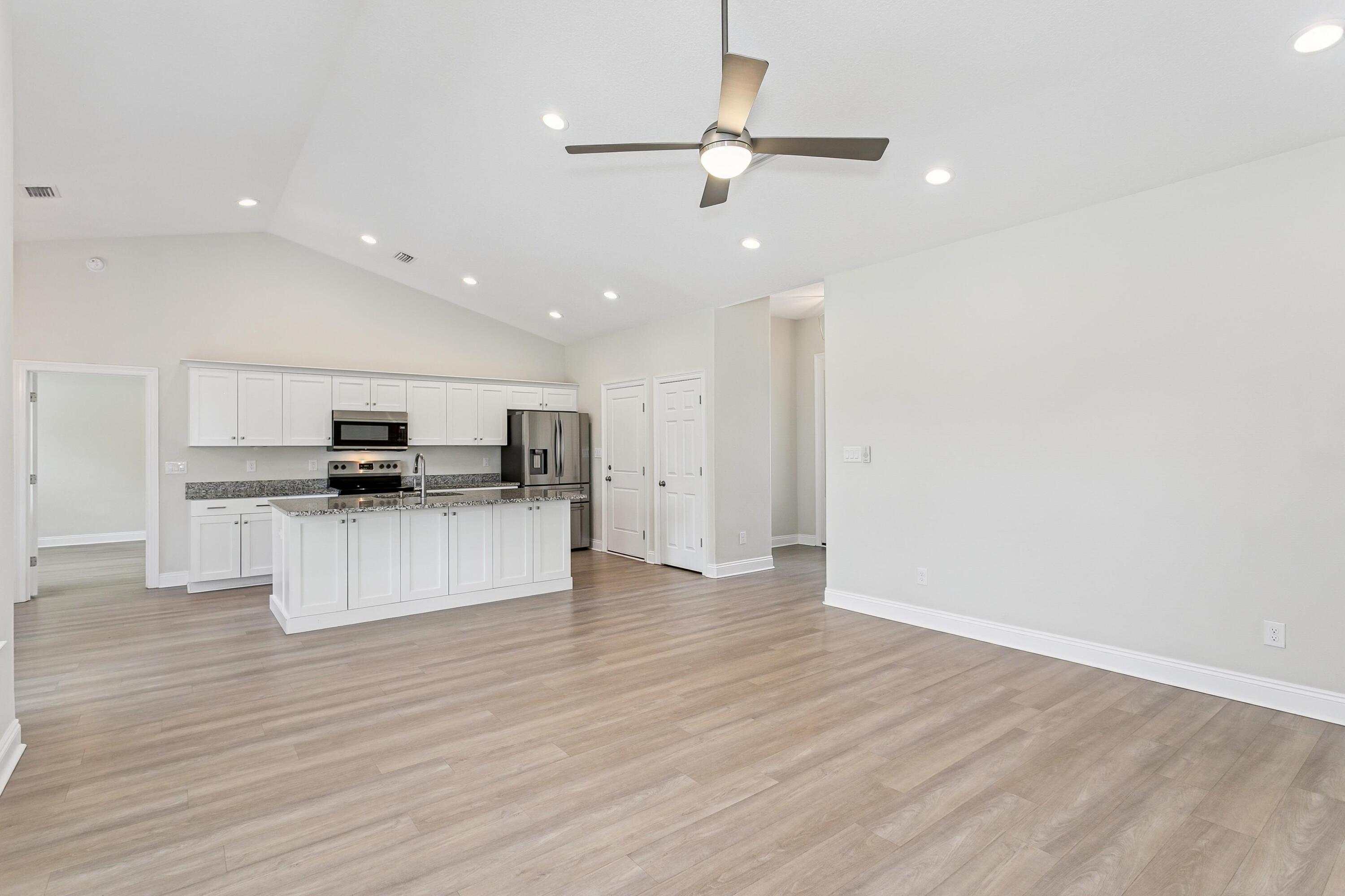 Image 4: 2475 Houston Circle-8