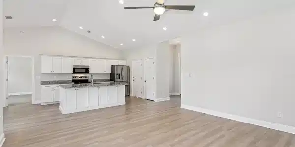 Image 4: 2475 Houston Circle-8