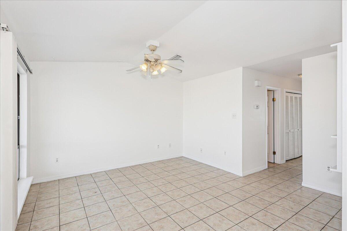 Image 2: 02-8460 Gulf Blvd Unit 302-1