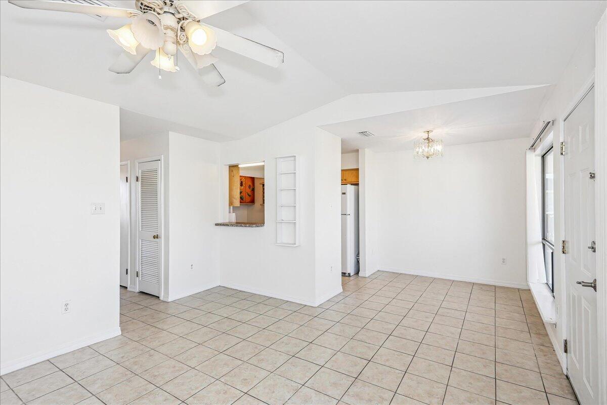 Image 4: 04-8460 Gulf Blvd Unit 302-3