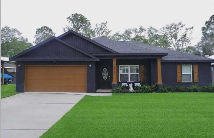 Image 1: Front of Home