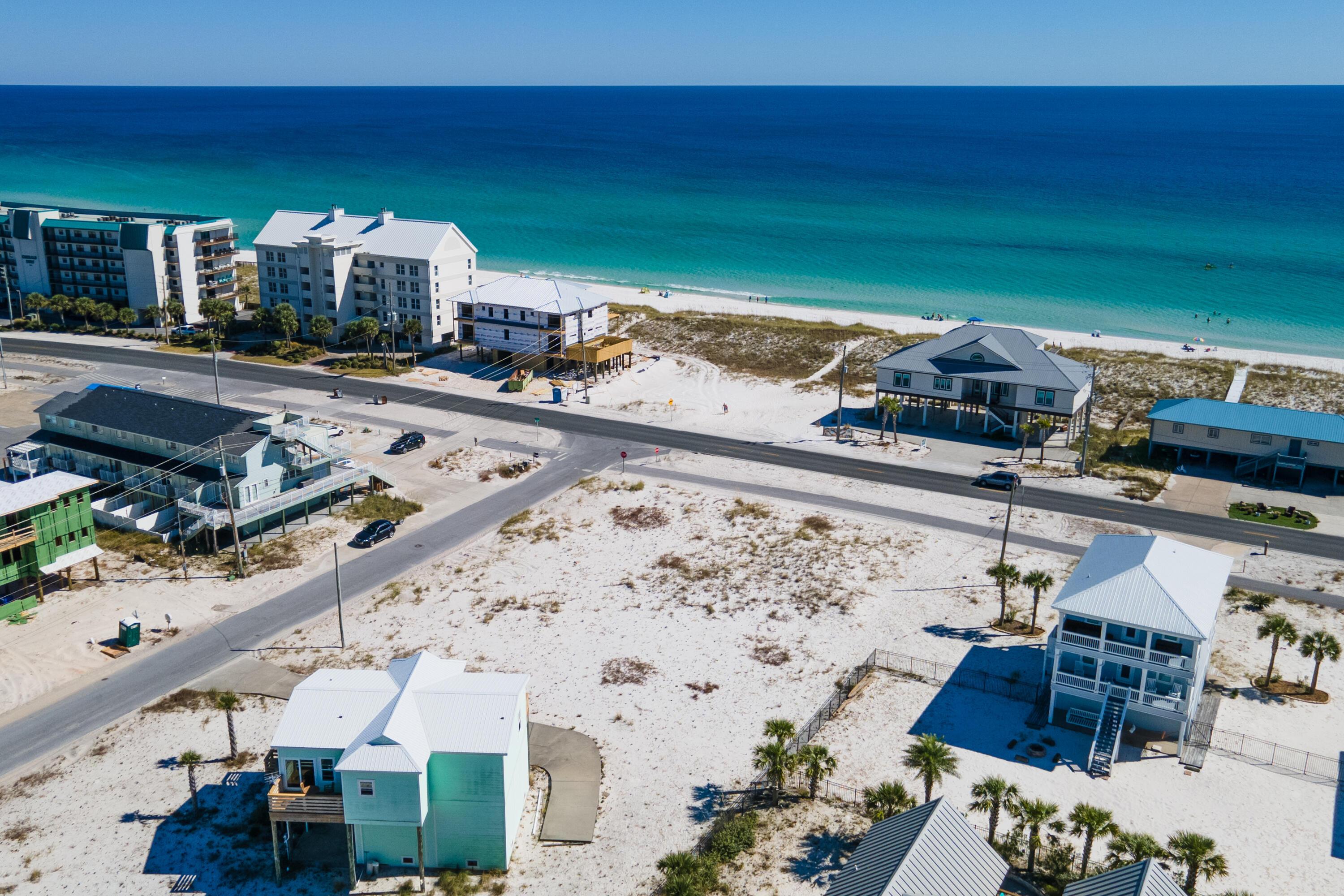 Image 4: 8212 Gulf Blvd Navarre FL 32566 USA-011-