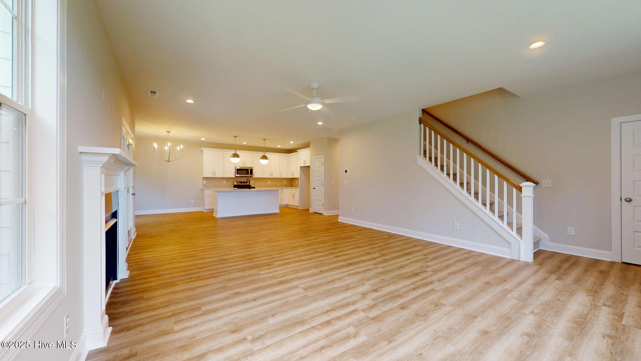 Image 3: 30-web-or-mls-1007-Exeter-Pl-New-Bern-NC