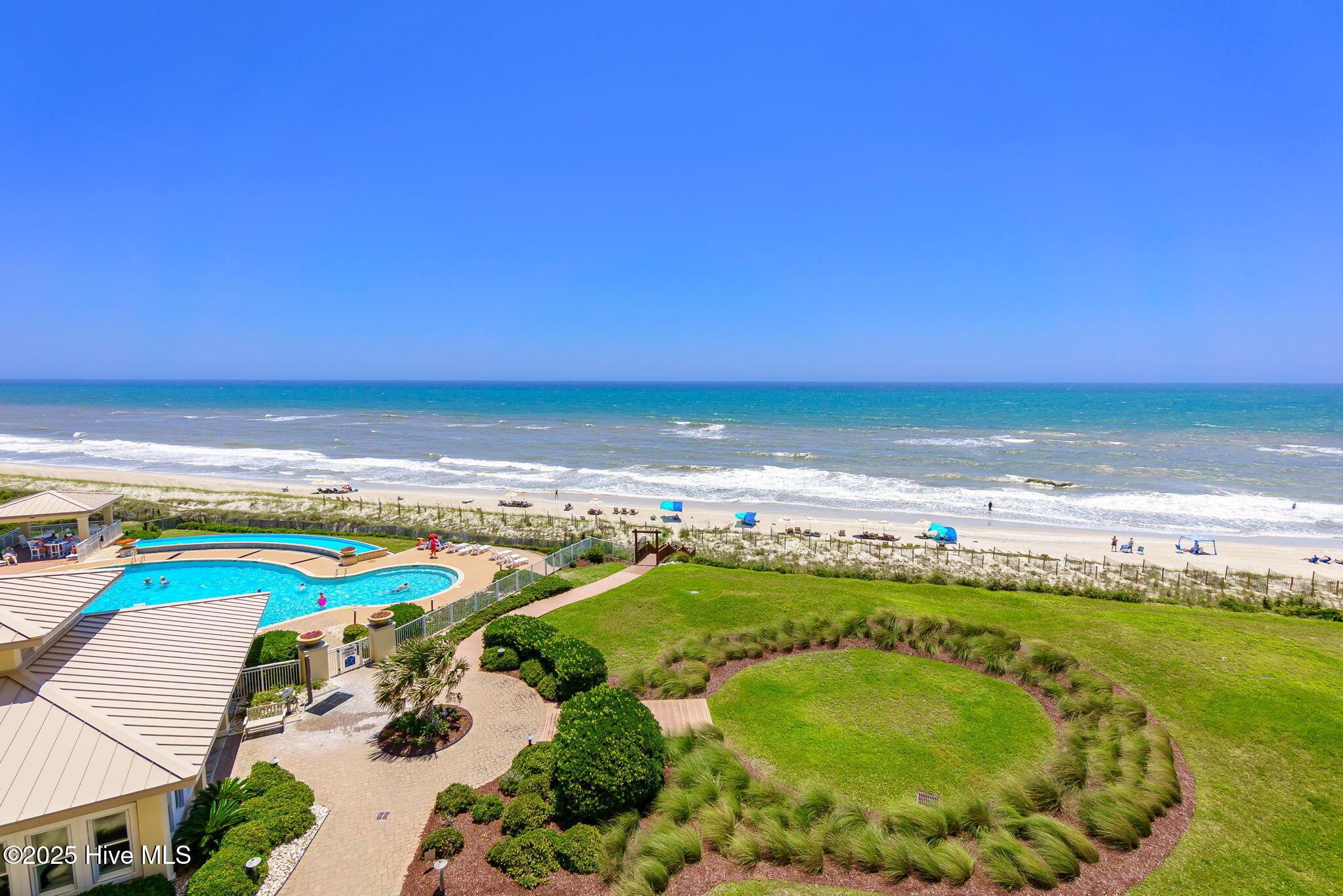 Image 3: Amazing patio views