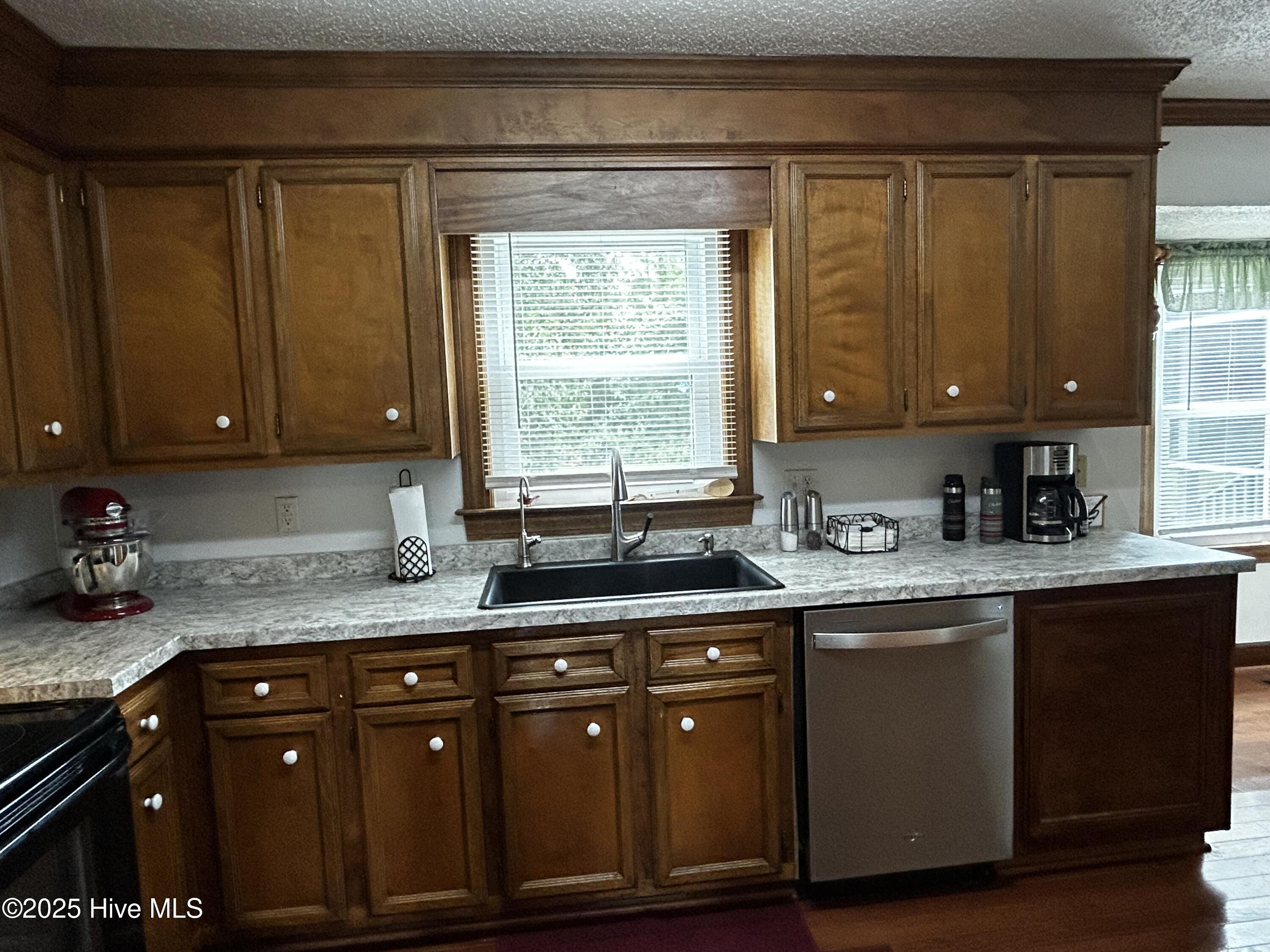 Image 3: Kitchen View 1