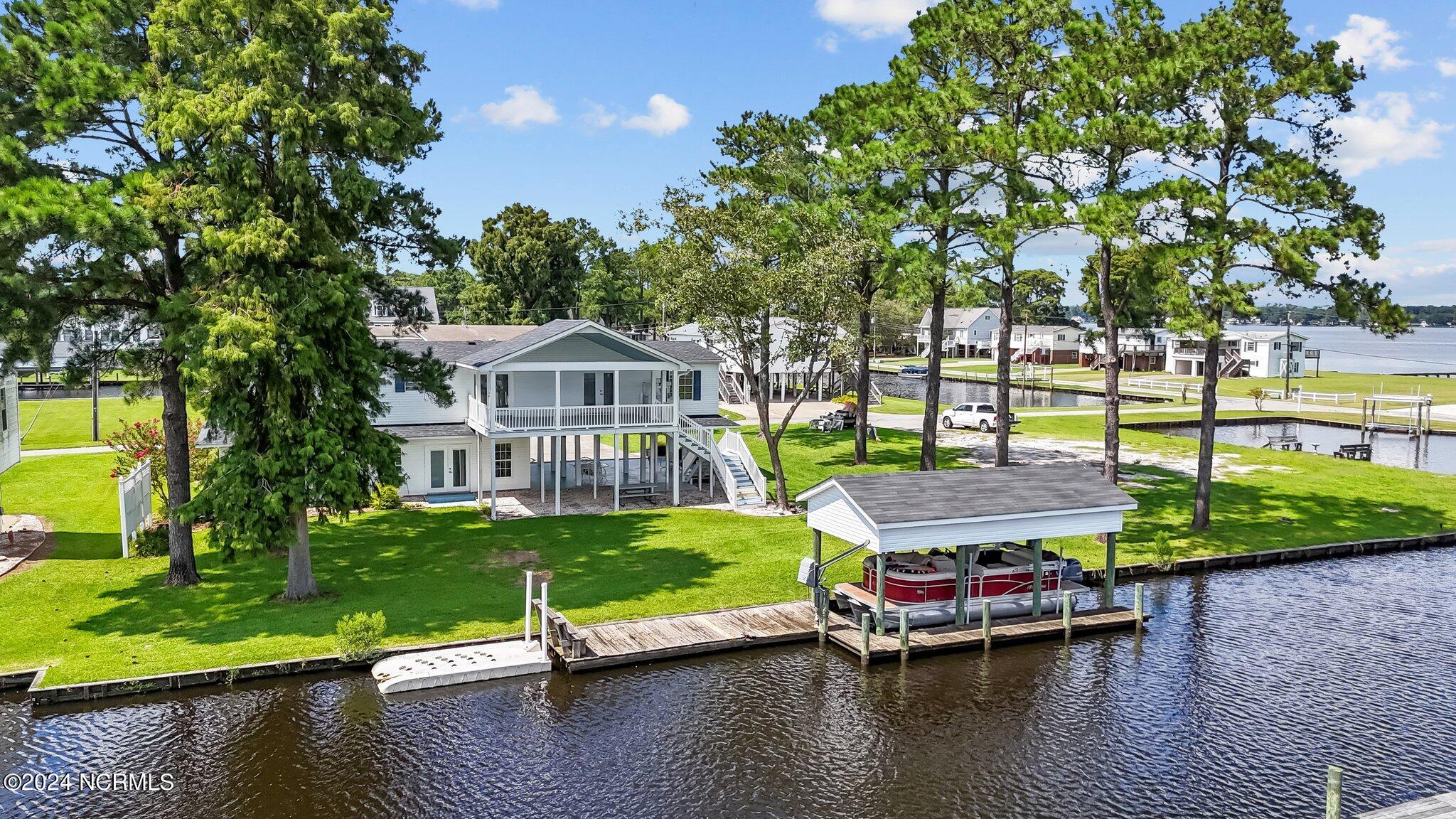 Image 3: Waterfront View