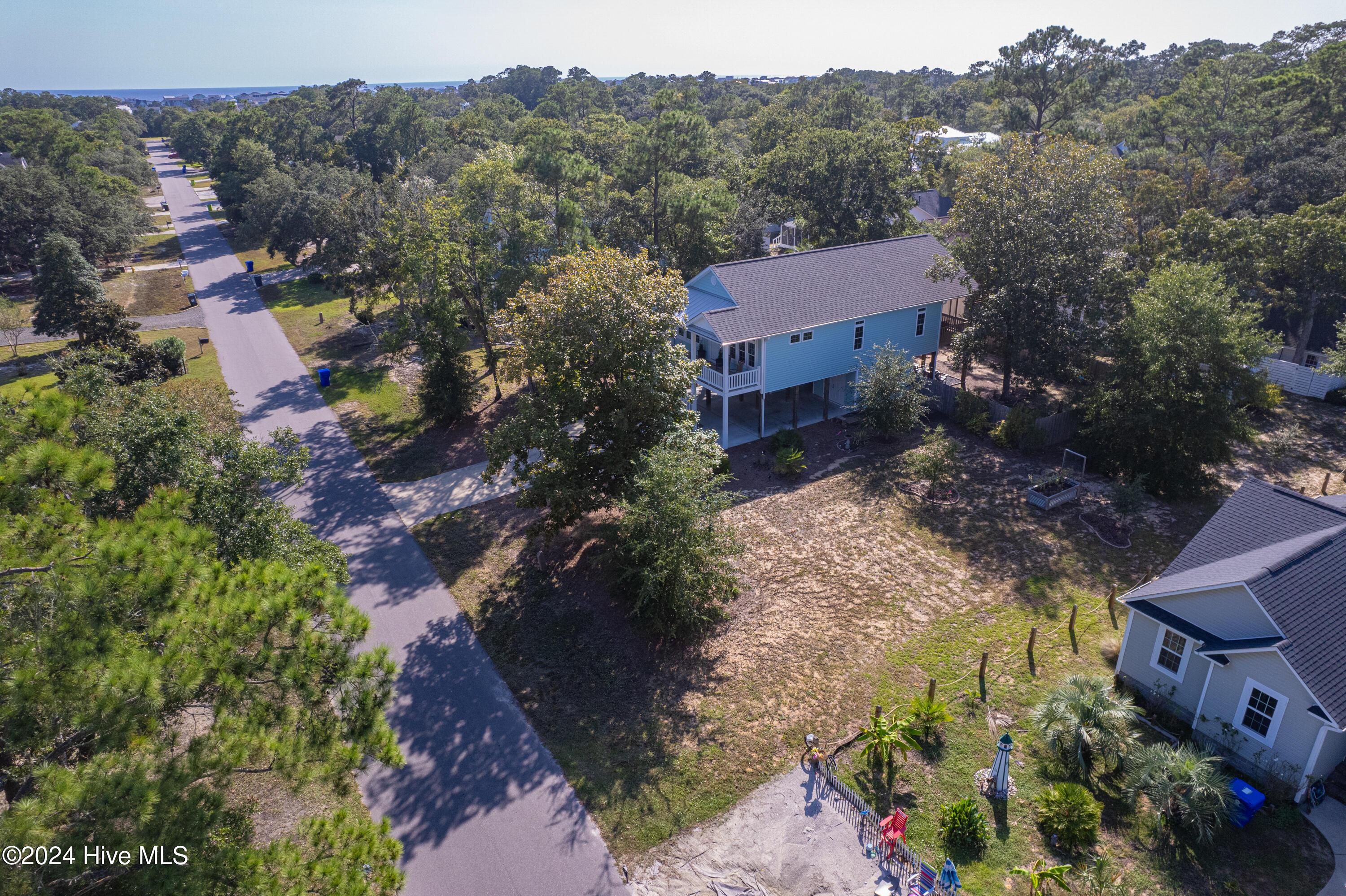 127 NW 25th Street, Oak Island, NC lhrmls02490523
