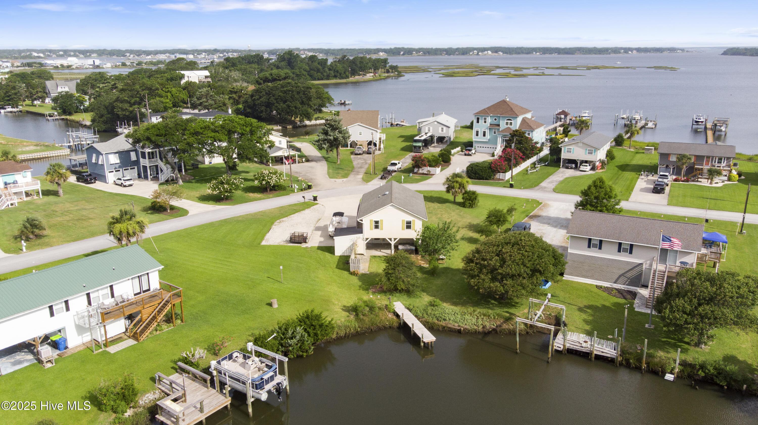 Image 2: 112DolphinBay-Drones-7-2-25-008