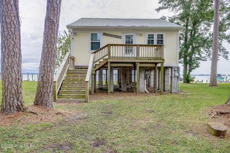 201 Hickory Point Drive
