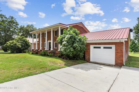 308 Ennett Lane