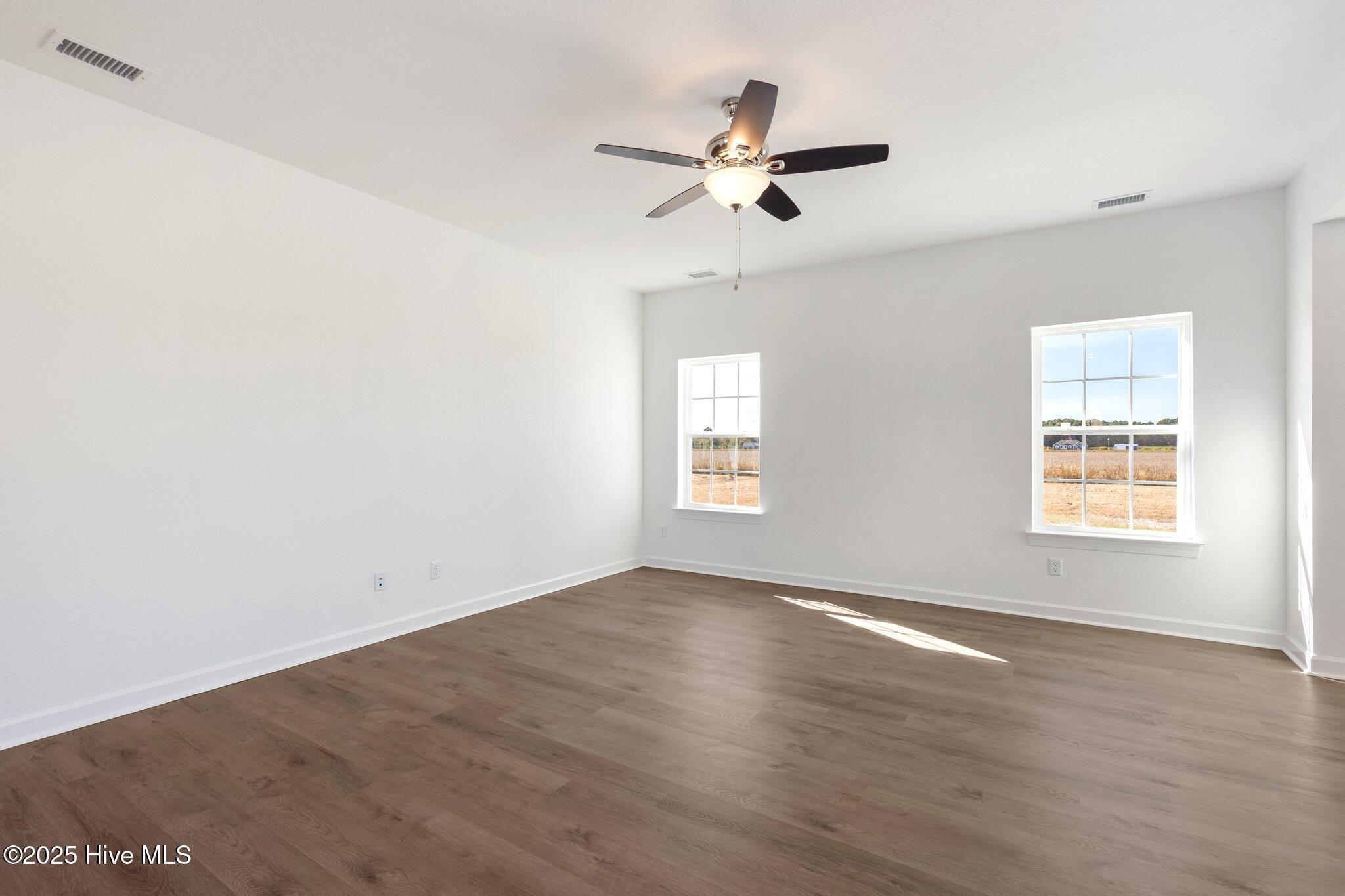 Image 3: 6-web-or-mls-115-lilly-rd