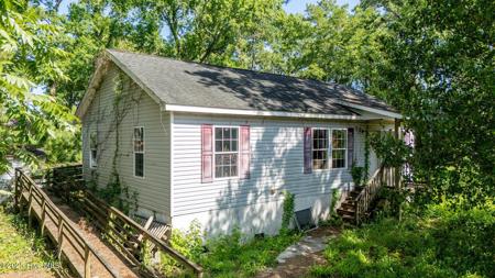 1657 S River Road