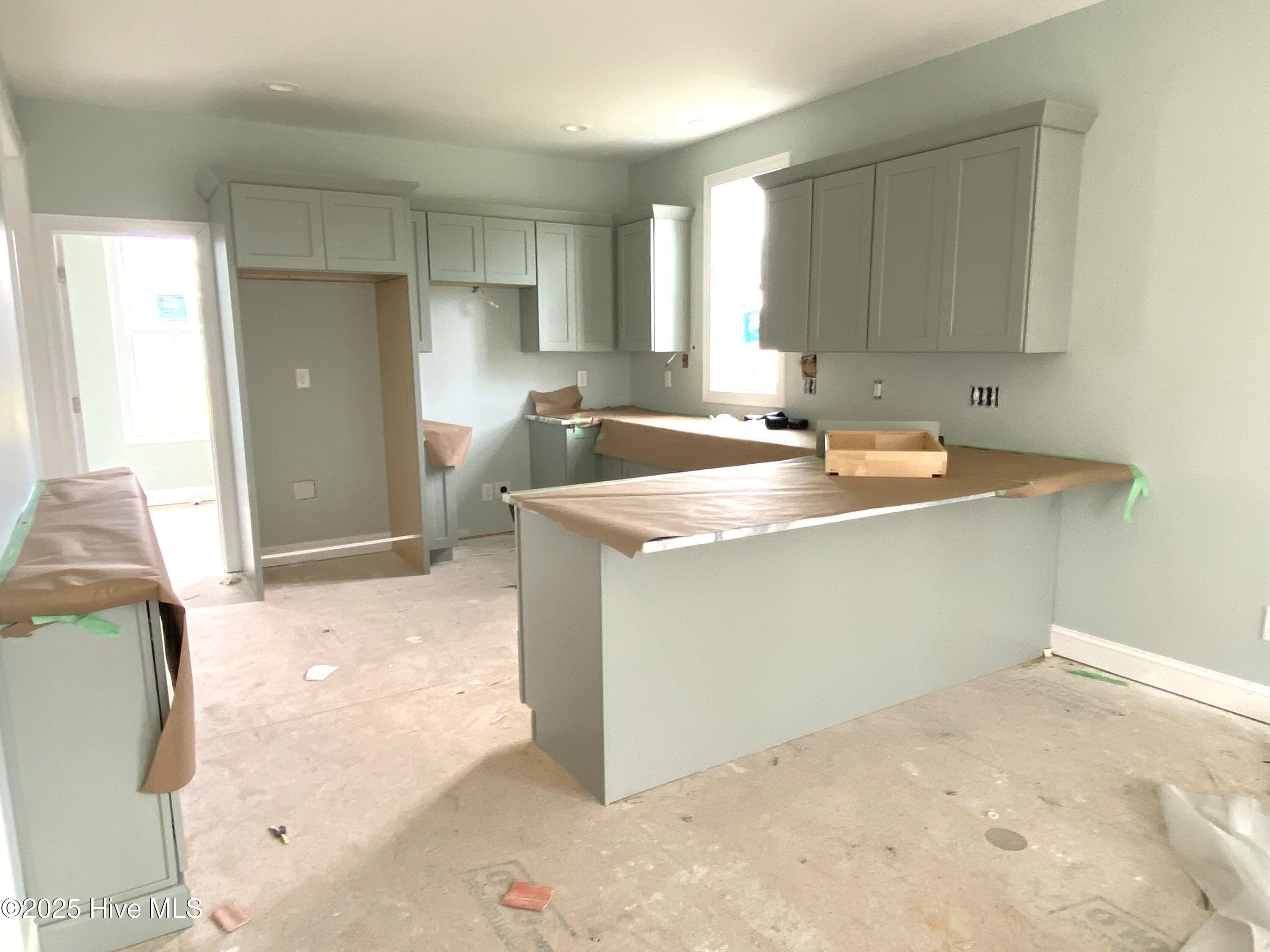Image 3: Kitchen