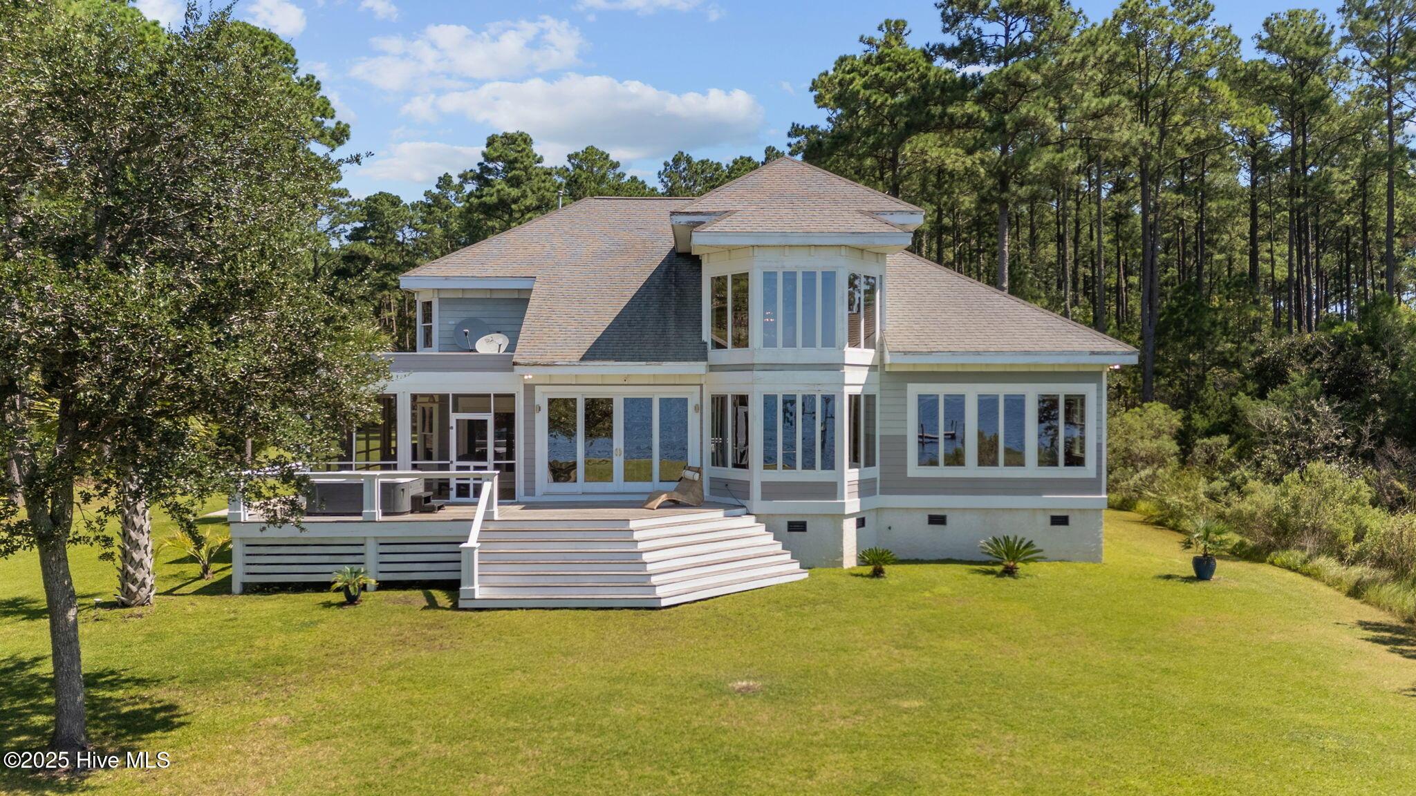Image 4: 49-web-or-mls-DJI_20250827114729_0013_D