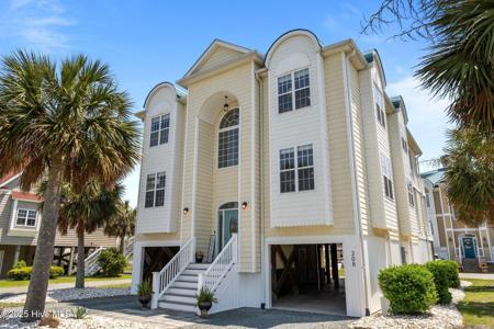 208 Sea Manor Drive