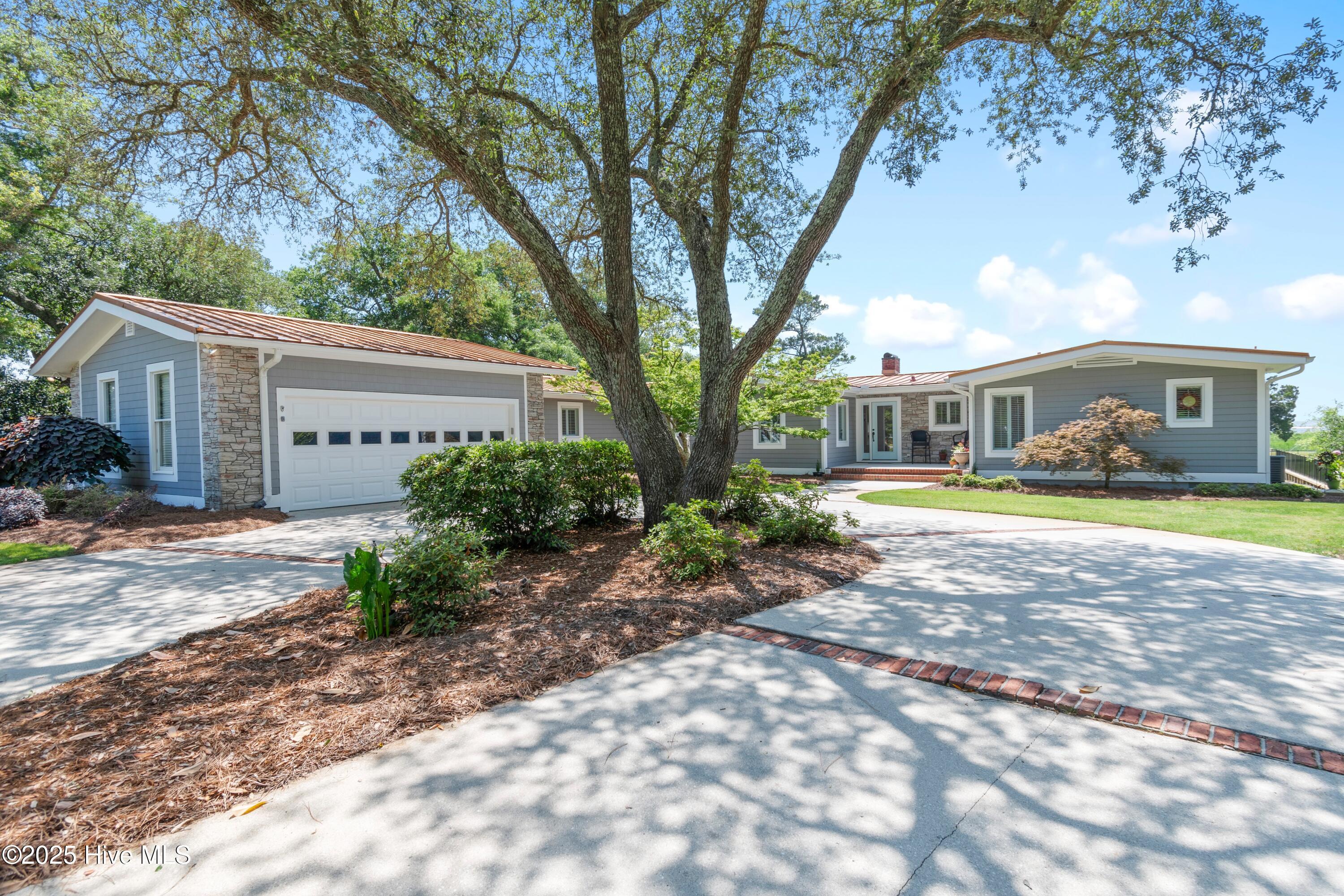 Image 1: 102RiverDr - 2