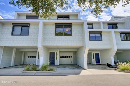 101 S Lumina Avenue
