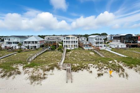 1106 Fort Fisher Boulevard N