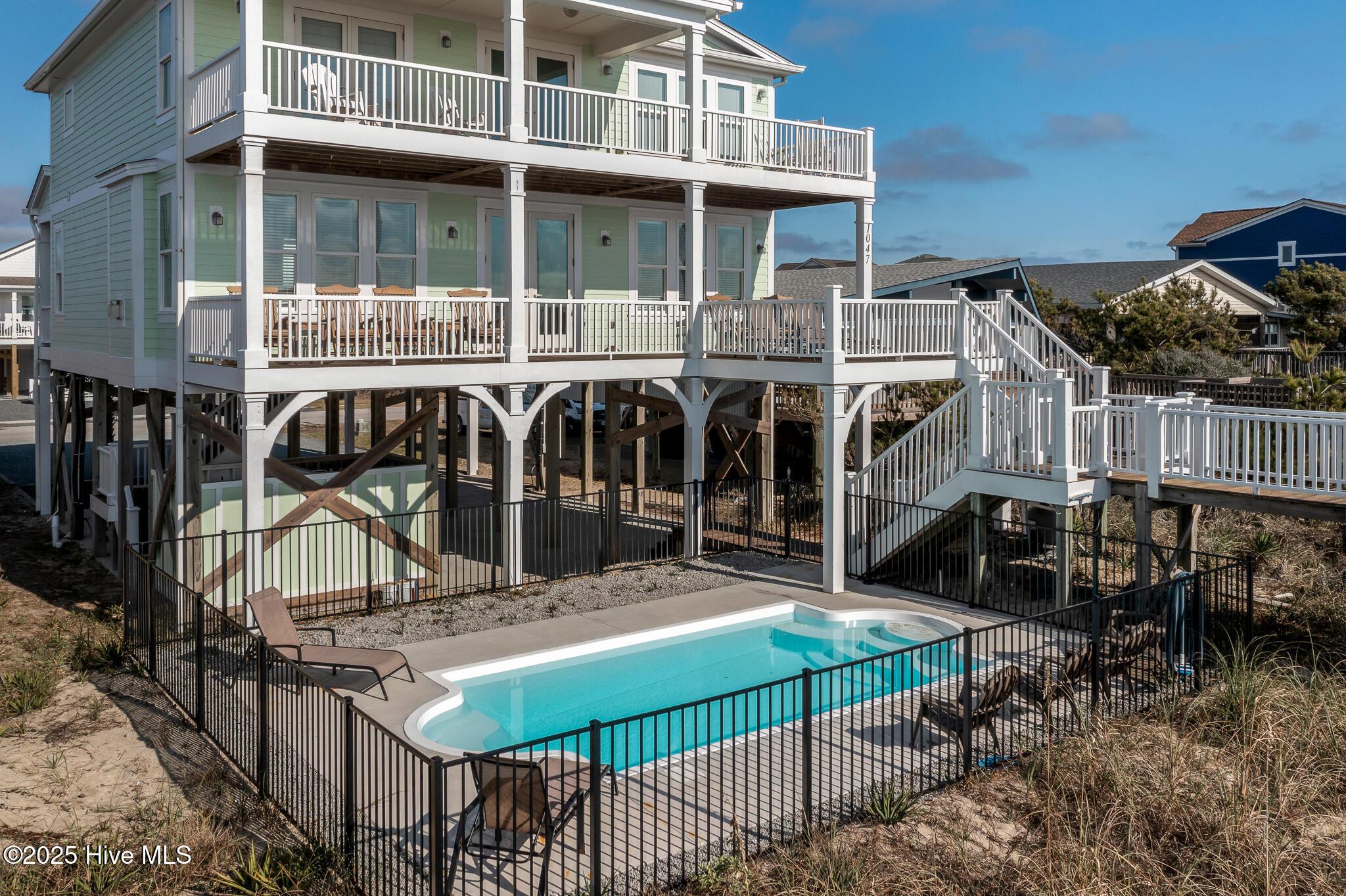 Image 4: 1047 Ocean Blvd West