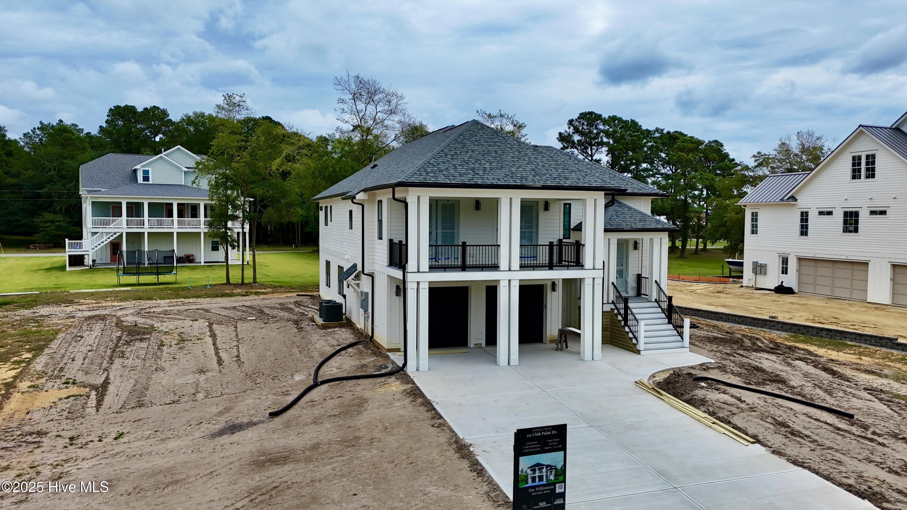 Image 4: Front Left Image 4: Front Left