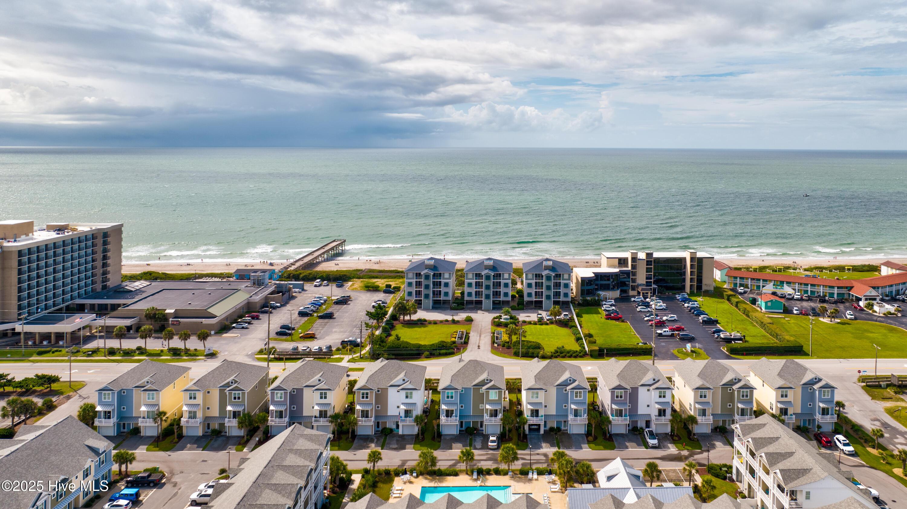 Image 3: Seaside Villas 13