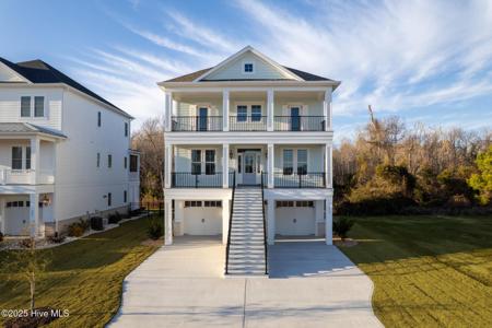 218 Colleton Square