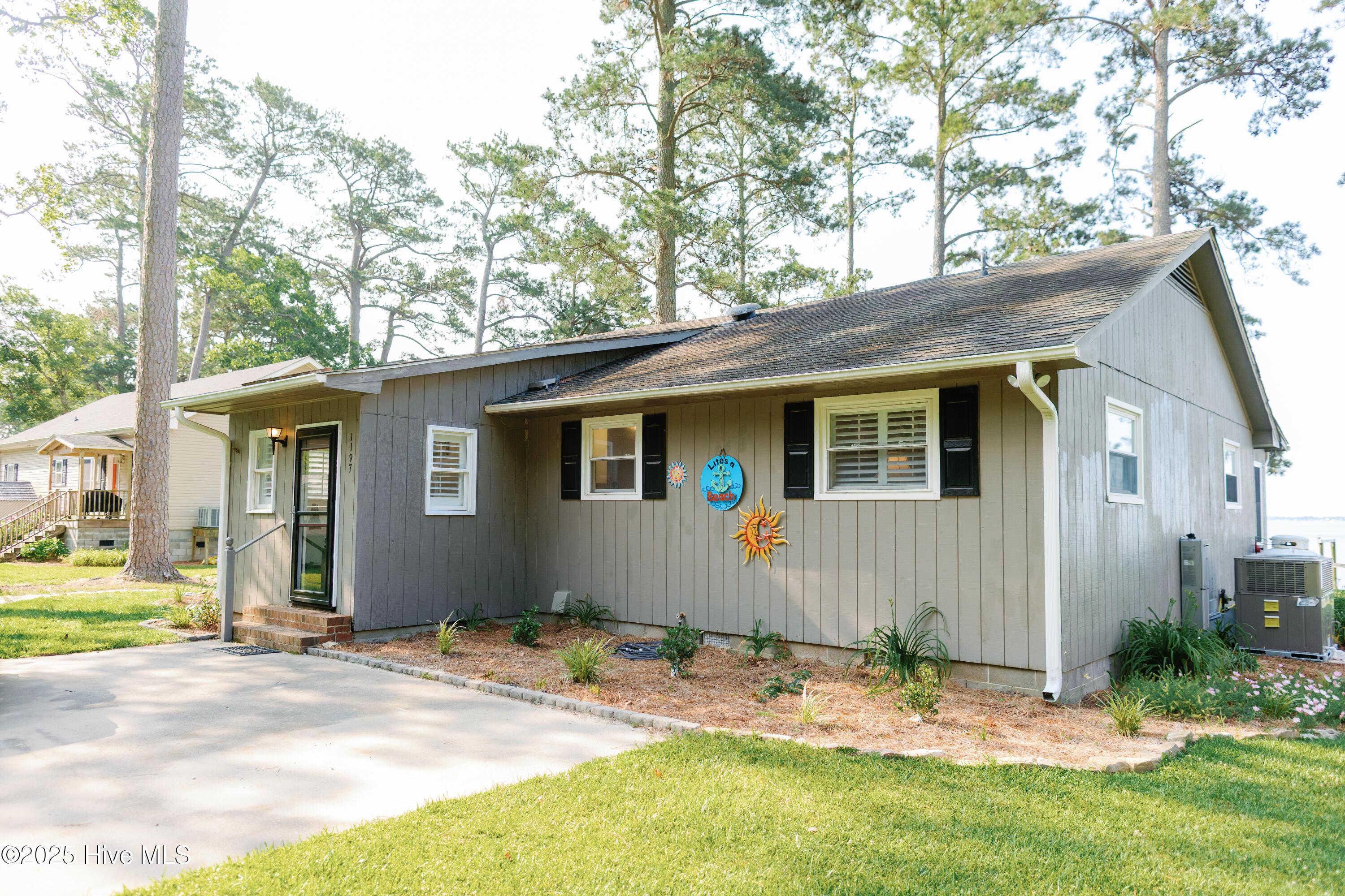 Image 2: Front of Home
