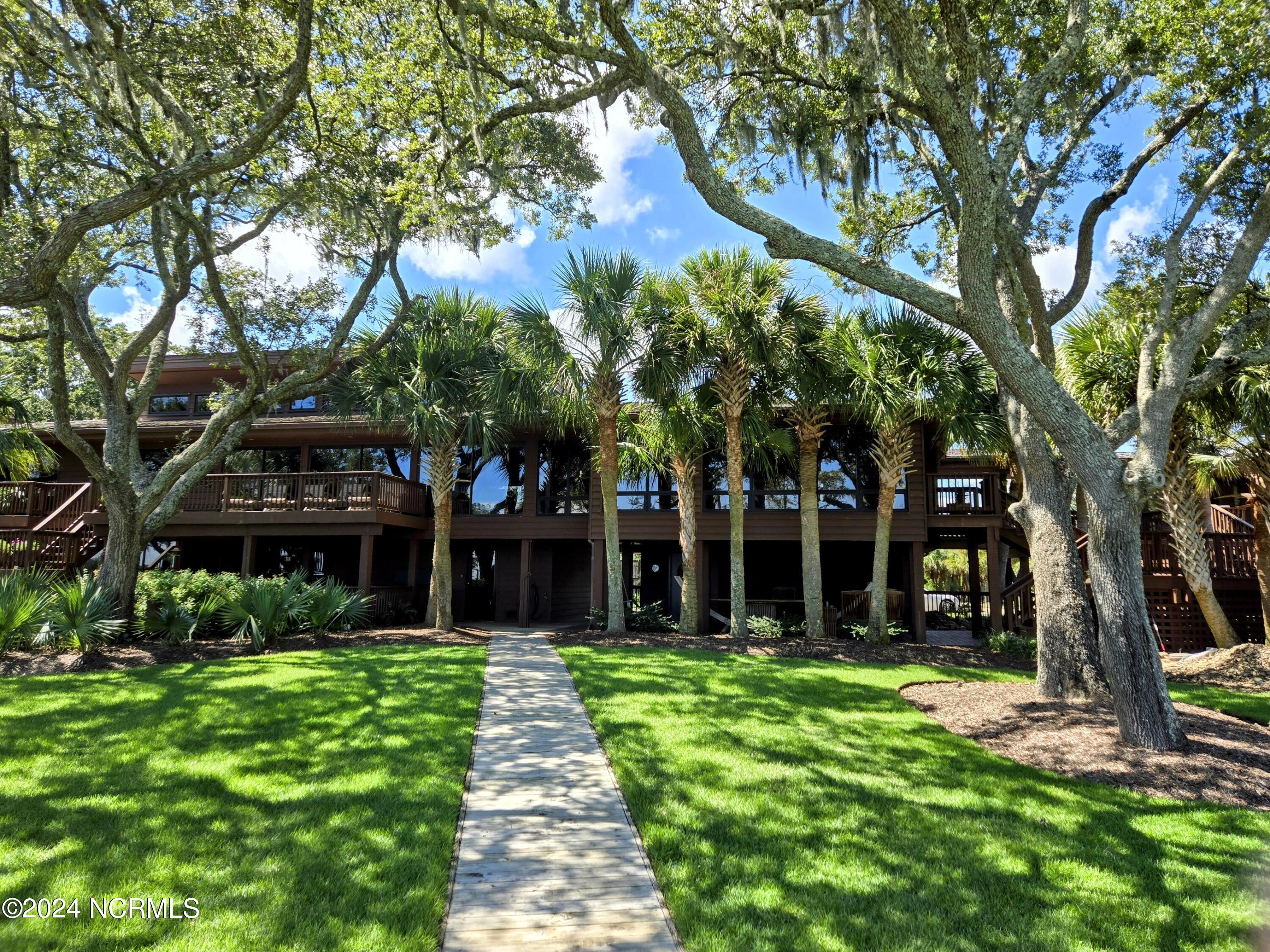 Image 4: Main House from pier