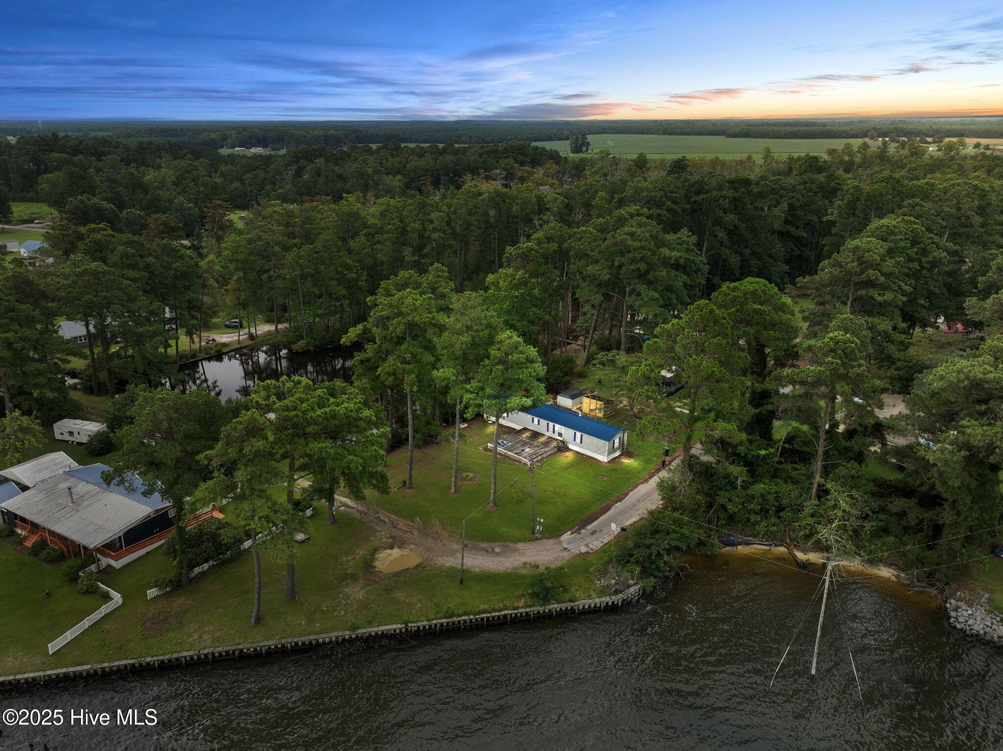 Image 2: 23-web-or-mls-DJI_0700_2