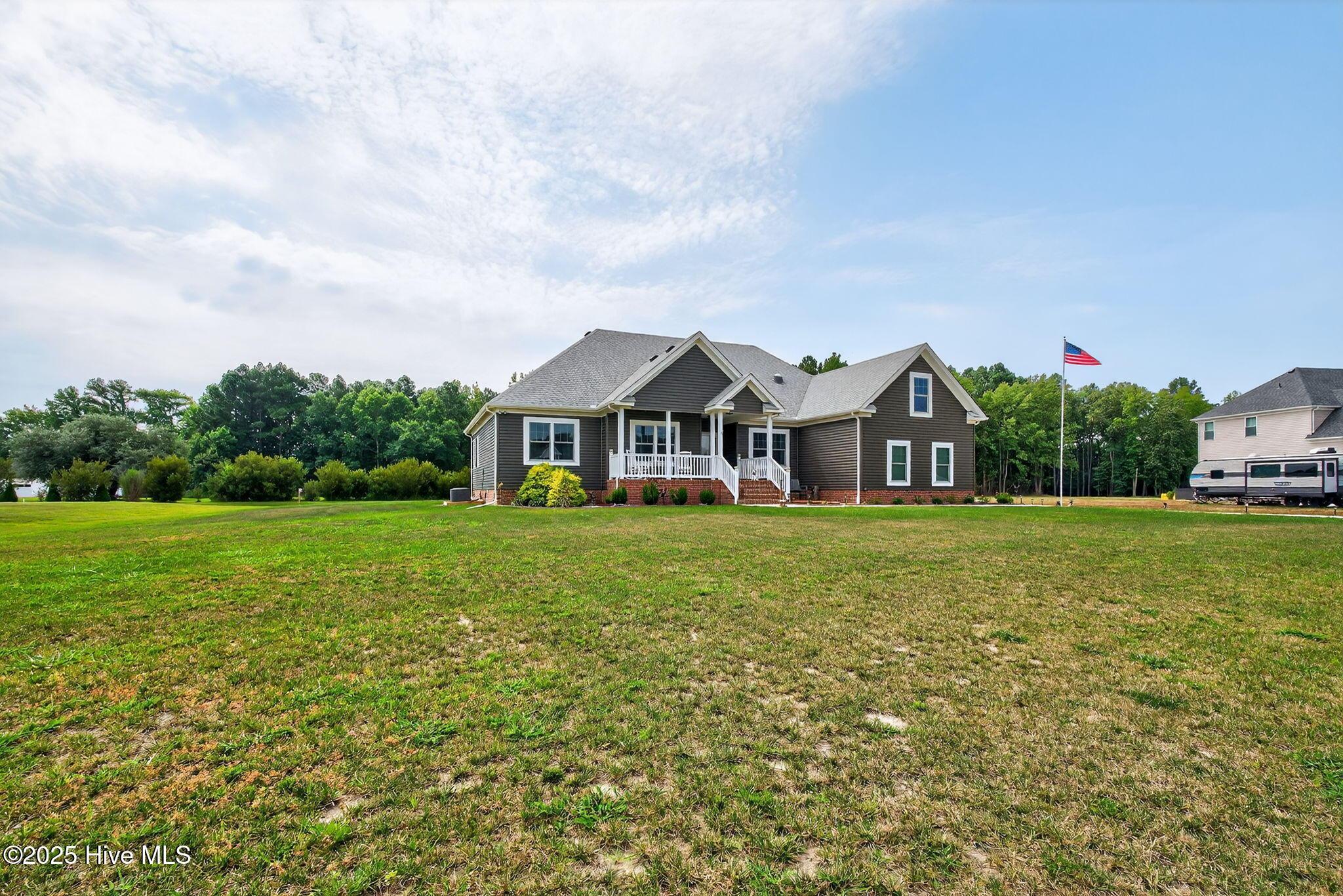 Image 3: 3-web-or-mls-105-isaac-ct