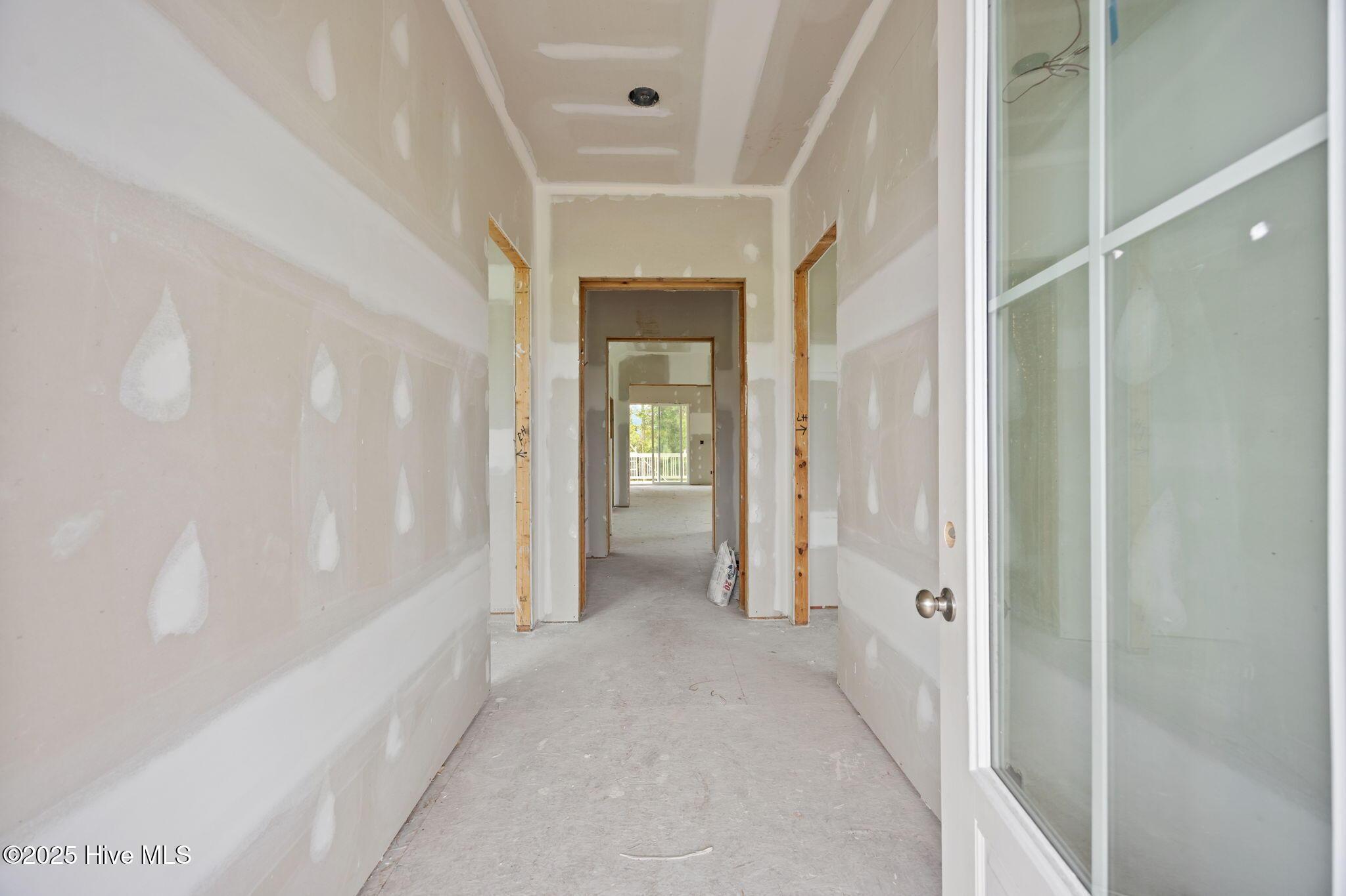 Image 3: 3-web-or-mls-BLS_0003