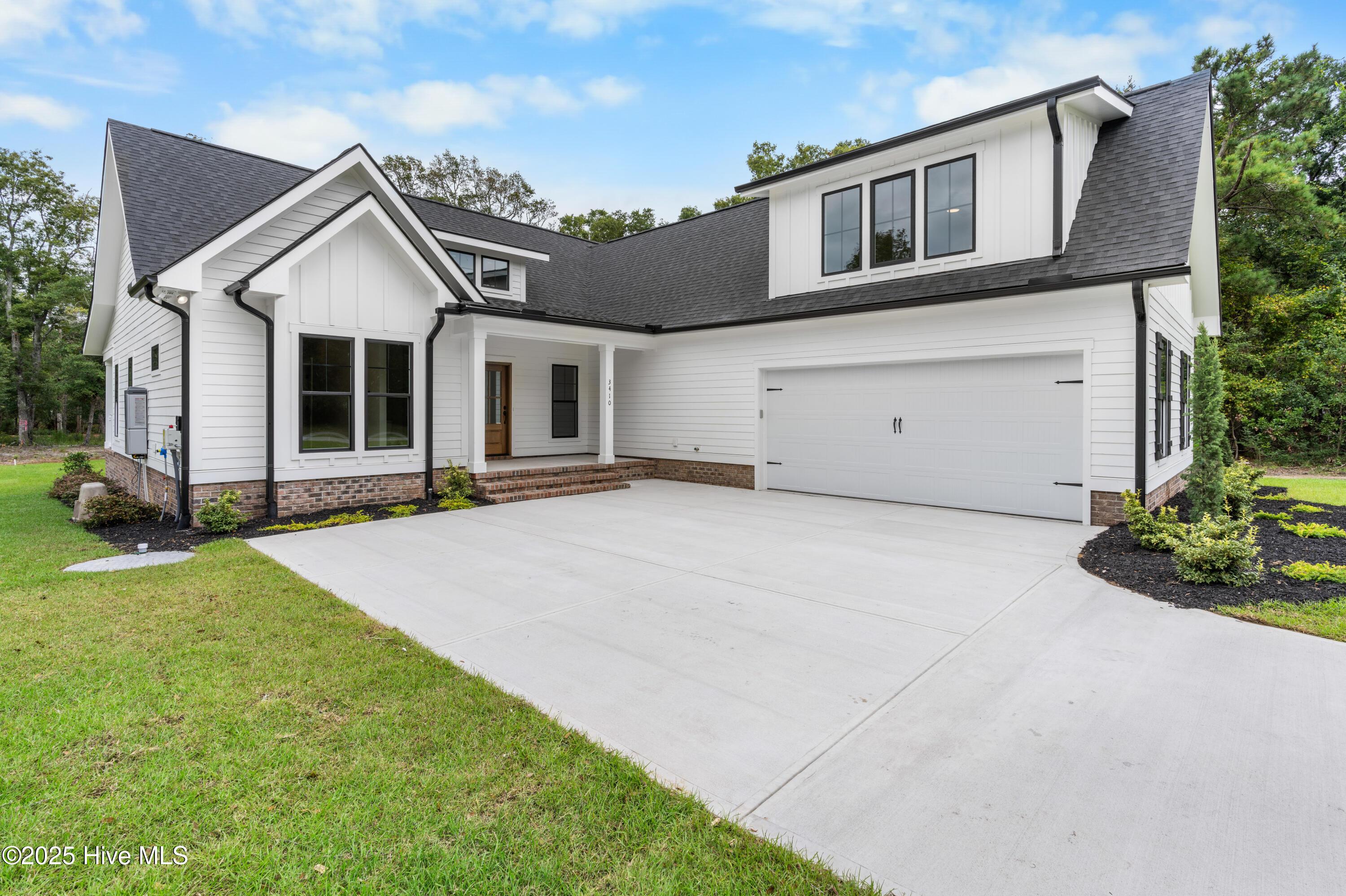 Image 3: 3410FourWaterView-3
