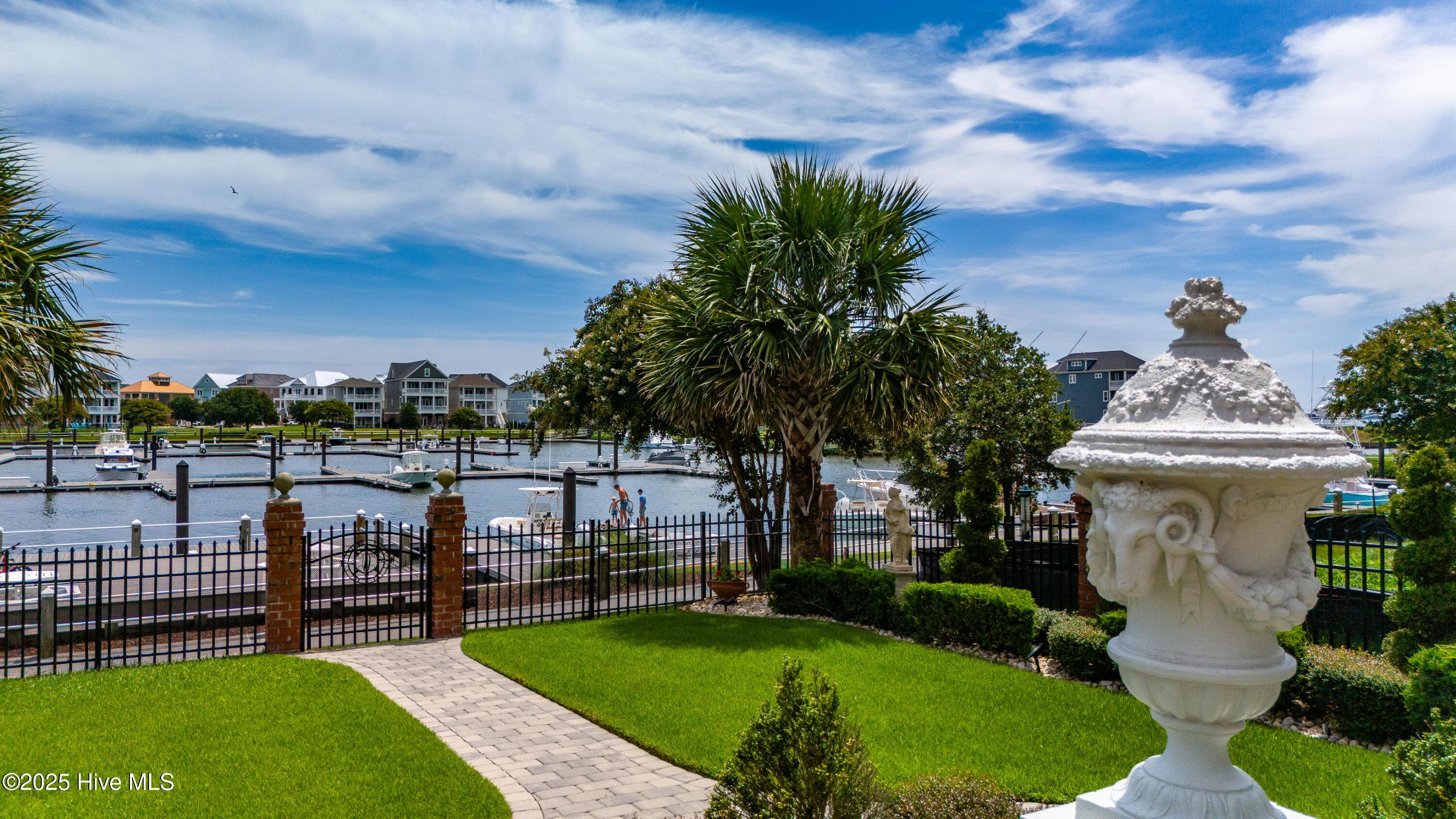 Image 1: 458 Kensington Place Newport, NC