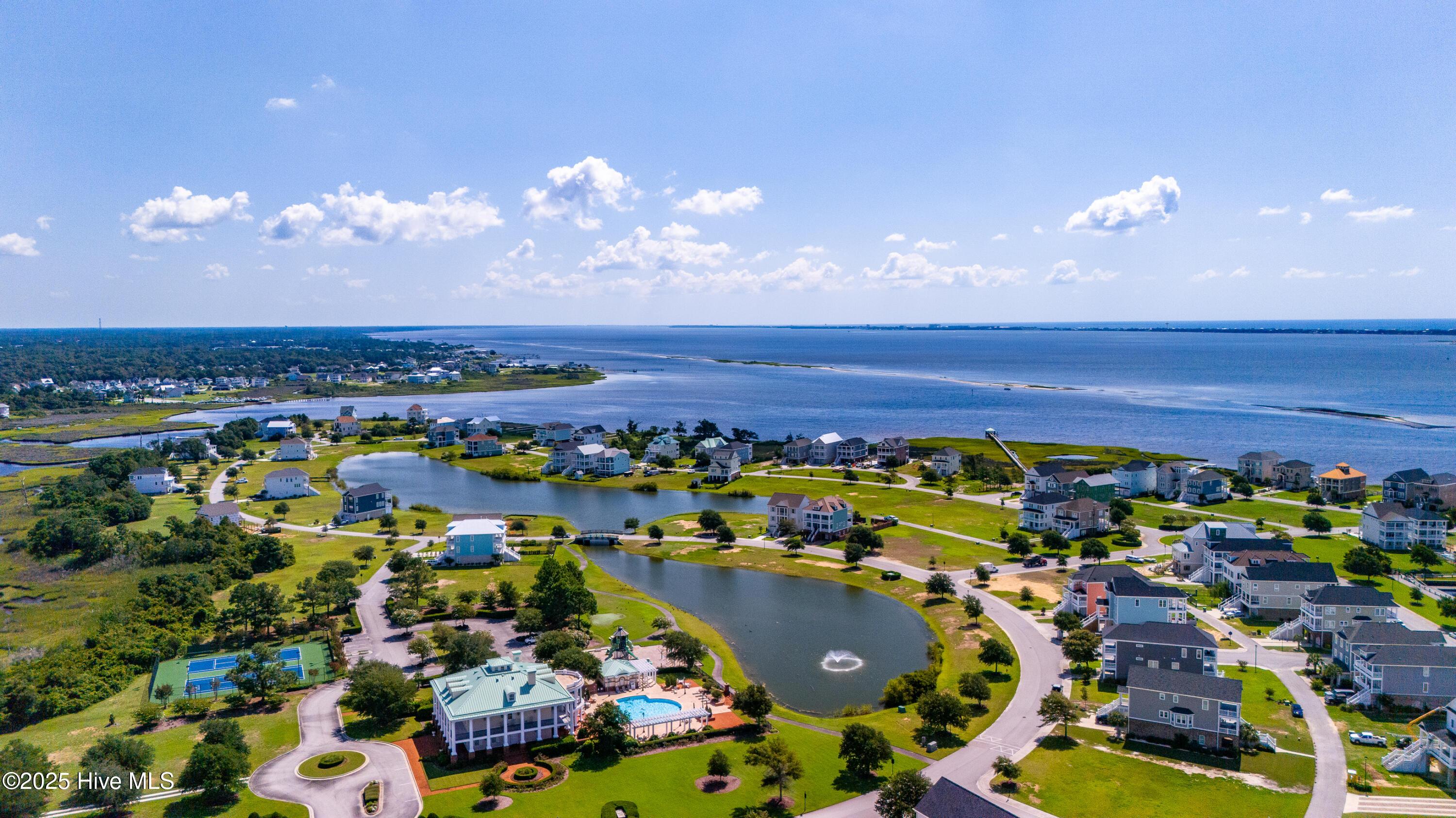 Image 3: 458 Kensington Place Newport, NC