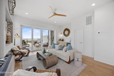 601 Fort Fisher Boulevard S